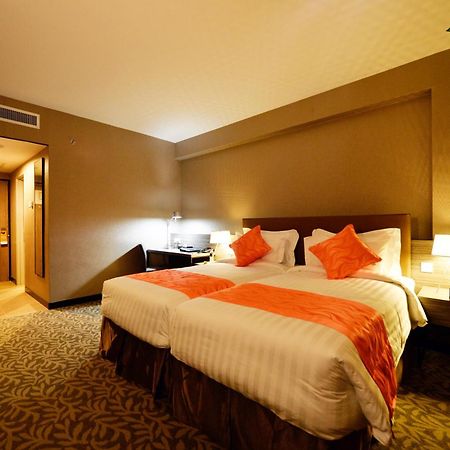 Grand Alora Hotel Алор Сетар Екстериор снимка