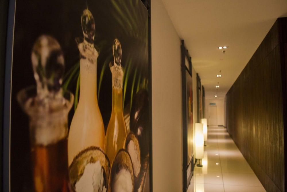 Grand Alora Hotel Алор Сетар Екстериор снимка