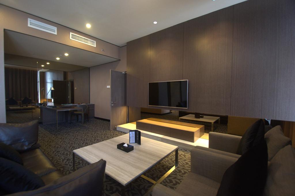 Grand Alora Hotel Алор Сетар Екстериор снимка