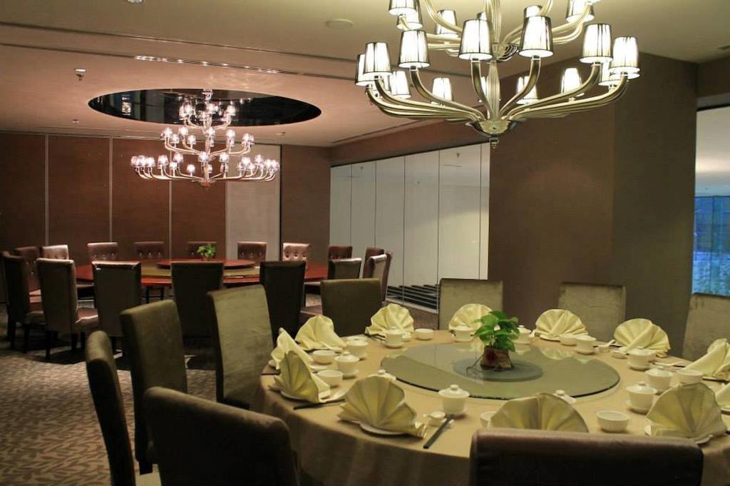 Grand Alora Hotel Алор Сетар Екстериор снимка